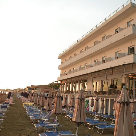 Hotel Parrini Follonica Exterior foto