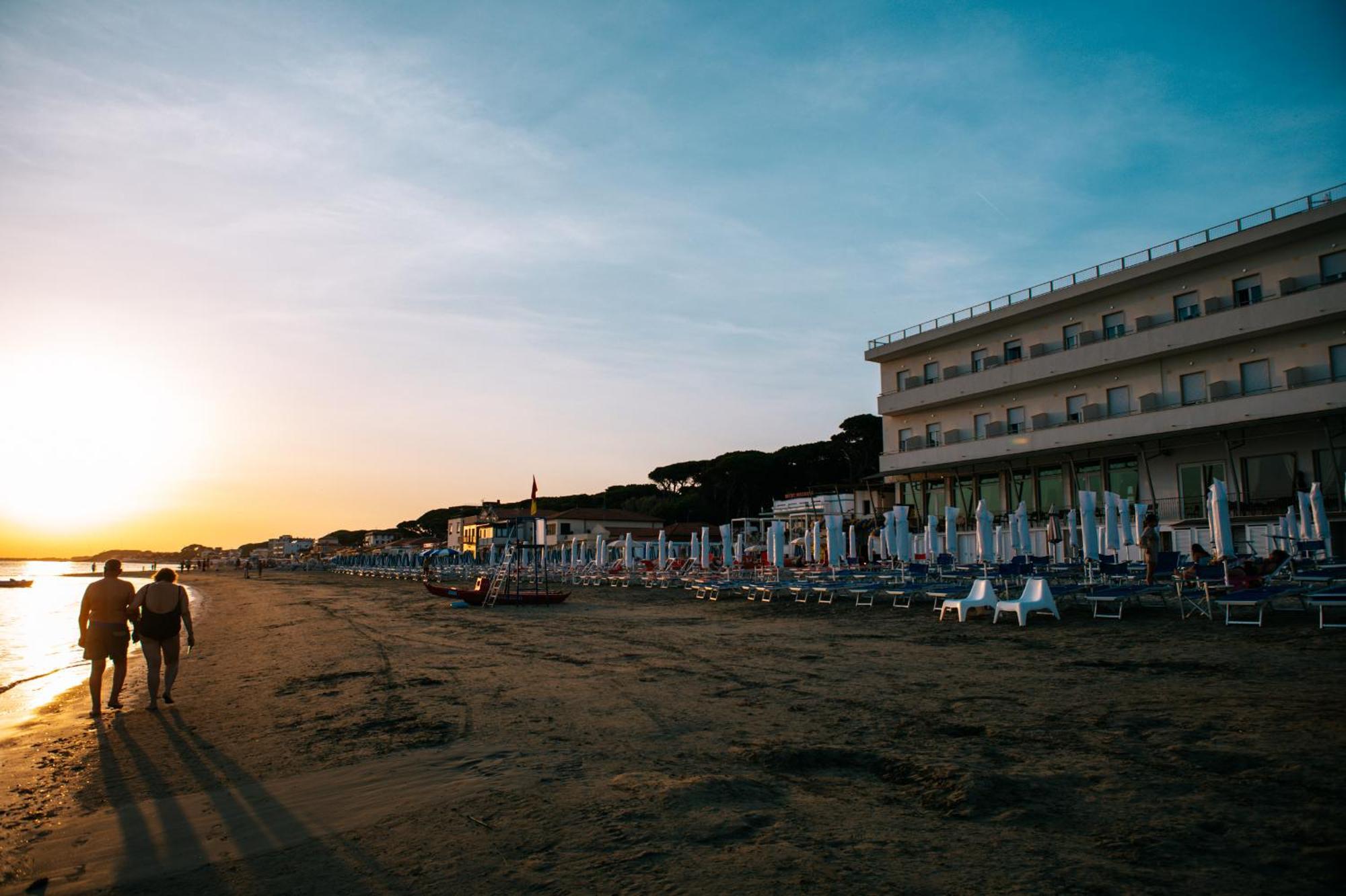 Hotel Parrini Follonica Exterior foto